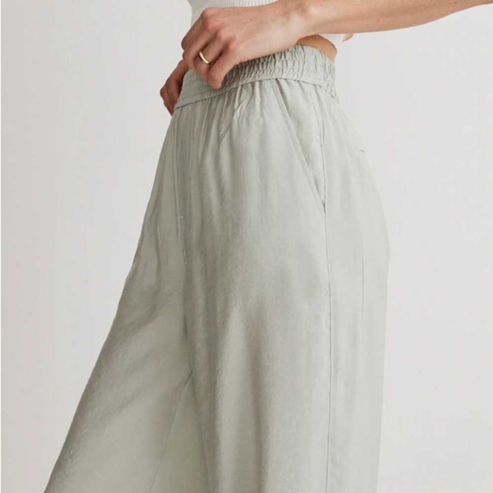 Madewell The Carly Wide-Leg Pant in Softdrape